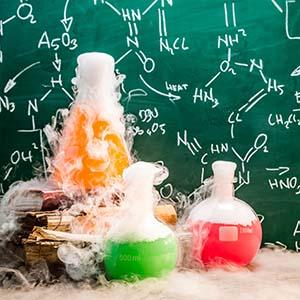 Rapid chemical reaction on chemistry lessons in school